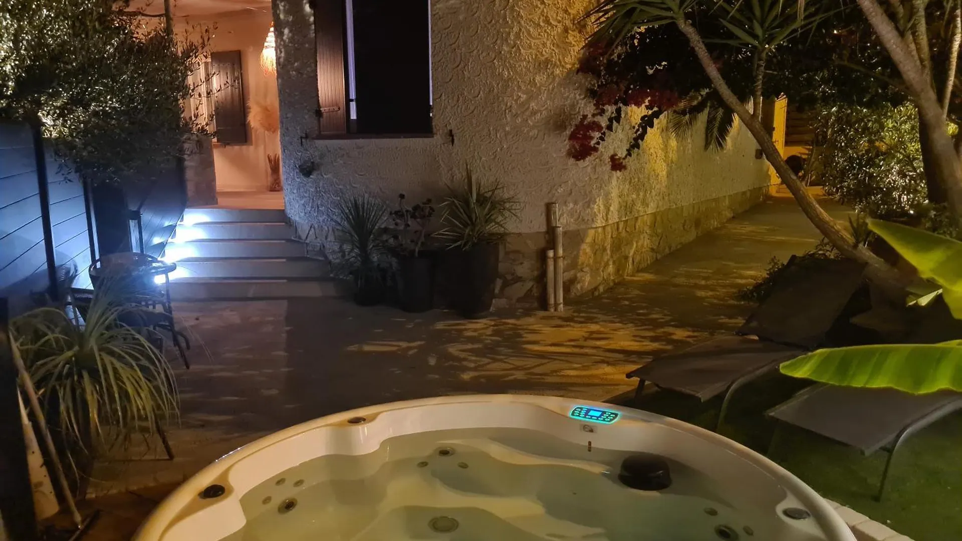 L'Oursinade - Jolie Maison Avec Jacuzzi Et Jardin Bandol 0*,  France